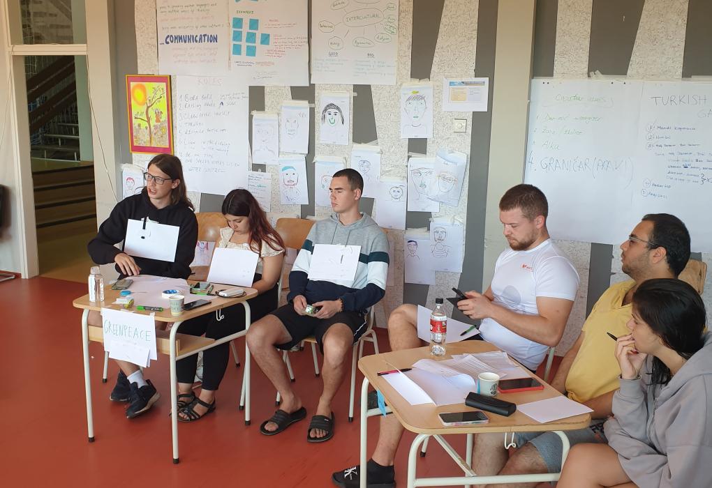 Lets play; Back to tradition